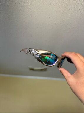 Men's Silver Frame Sunglasses with Green-Blue Mirrored Lenses oak o sunglasses